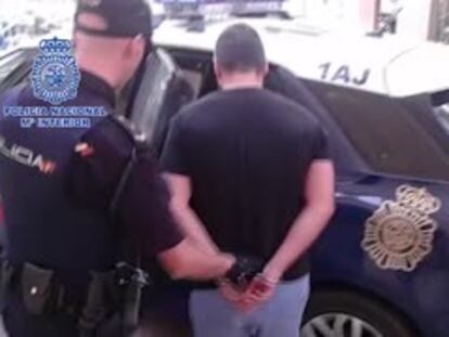 Una mujer escapa de un secuestro y maltrato que ha durado cuatro meses