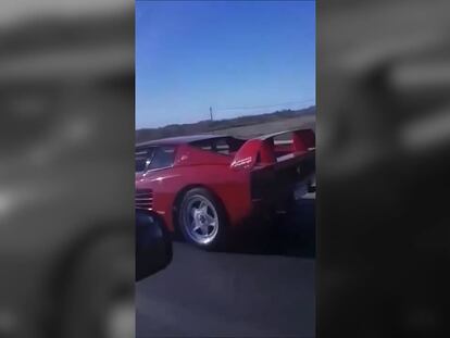 En vídeo, instante en que el Ferrari adelanta al coche provocando un accidente
