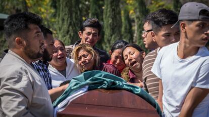 Familiares de Juan Carlos Medina, asesinado en Irapuato, Guanajuato.