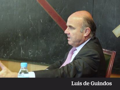 Guindos: “Vamos a vender Bankia por paquetes y sin precipitarnos”