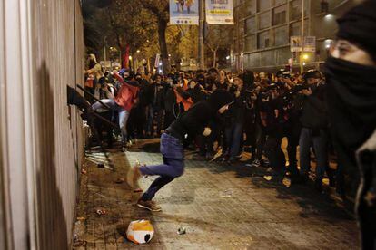 Protestas en las afueras del Camp Nou.