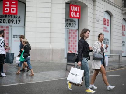 Façana d'una de les botigues d'Uniqlo a Barcelona.