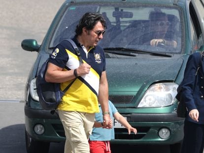 Luis Lorenzo y Arancha Palomino llegaban a un supermercado junto a su hijo, el pasado 30 de junio en Madrid.