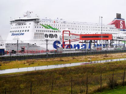 Un ferri de la compañía Stena Line, el pasado día 21 en el puerto de Róterdam.