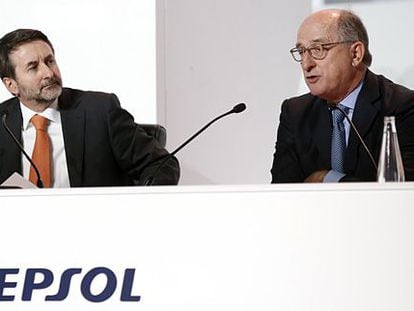 El presidente de Repsol, Antonio Brufau y el consejero delegado, Josu Jon Imaz