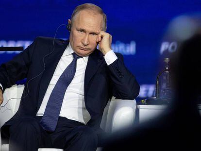 El presidente ruso, Vladímir Putin, en un foro de inversión el miércoles en Moscú.