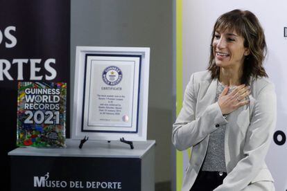 Sandra Sánchez formará parte del Libro Guinness de los Récords como la karateca que más medallas ha ganado en la historia. Según ha declarado, guarda algunas de sus medallas, otras las regala a sus padres en agradecimiento.