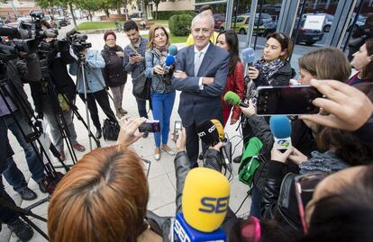 El fiscal Jefe de la Audiencia Provincial de Castellón, Jose Luis Cuesta, durante una comparecencia a los medios en 2015.