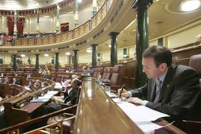 Juan José Ibarretxe, en el Congreso de los Diputados, durante el debate de su plan soberanista en 2005.