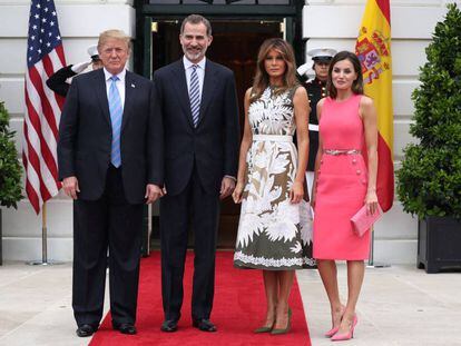 Los Reyes junto al presidente de los EE UU y la primera dama. 