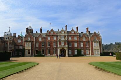 Es el lugar donde la familia real solía celebrar las Navidades. Se trata de una casa de campo de 32 km cuadrados de terreno que la Reina heredó en 1952 y se encuentra en la zona de la costa de Norfolk. Desde febrero, la vivienda del jardinero se podrá alquilar en Airbnb desde 410 euros la noche.