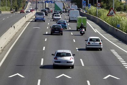 Los primeros galones, en la A-42 de Getafe (Madrid).