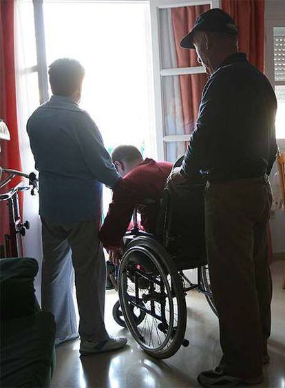 Enrique Barrera y María Córdoba, junto a su hijo Ismael.