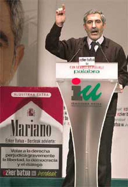 El líder de IU, durante su intervención en Bilbao.