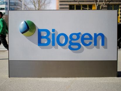El logo de la farmacéutica Biogen, en su sede de Cambridge (Massachusetts), en una imagen de archivo.