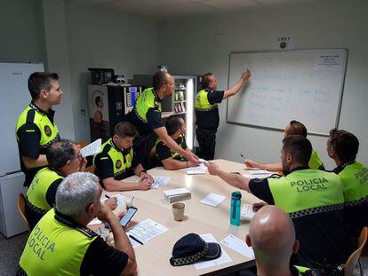 Agentes de la Policía Local de Torrent, en una imagen de sus redes sociales.