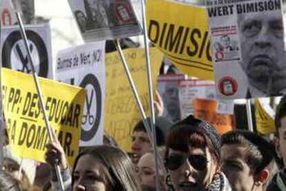 Los estudiantes recorren el centro de Madrid en una manifestación contra la reforma educativa. EFE/Archivo