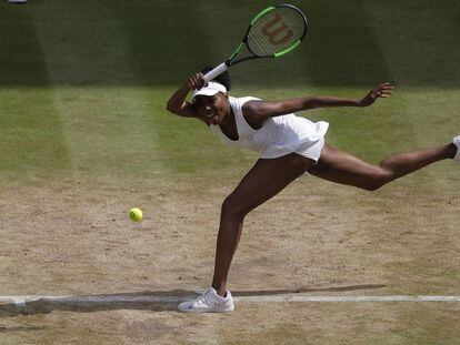 Venus Williams, durante el pulso contra Konta en la central.