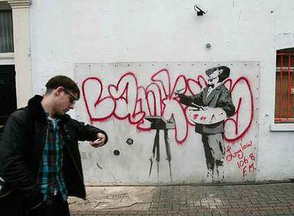 El mural de Banksy, en Portobello Road, subastado en Internet por casi 275.000 euros.