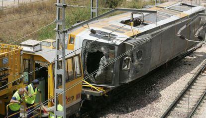 Uno de los vagones del metro accidentado en 2006 en Valencia.