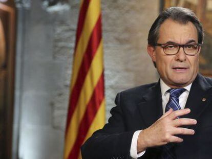 El presidente en funciones de la Generalitat, Artur Mas, durante su tradicional discurso de Fin de A&ntilde;o, desde el Sal&oacute;n Mare de D&eacute;u de Montserrat del Palau de la Generalitat. 