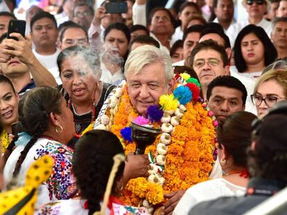Las giras de Andrés Manuel López Obrador, en imágenes
