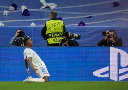 Rodrygo celebra el segundo gol del Real Madrid frente al Manchester City.