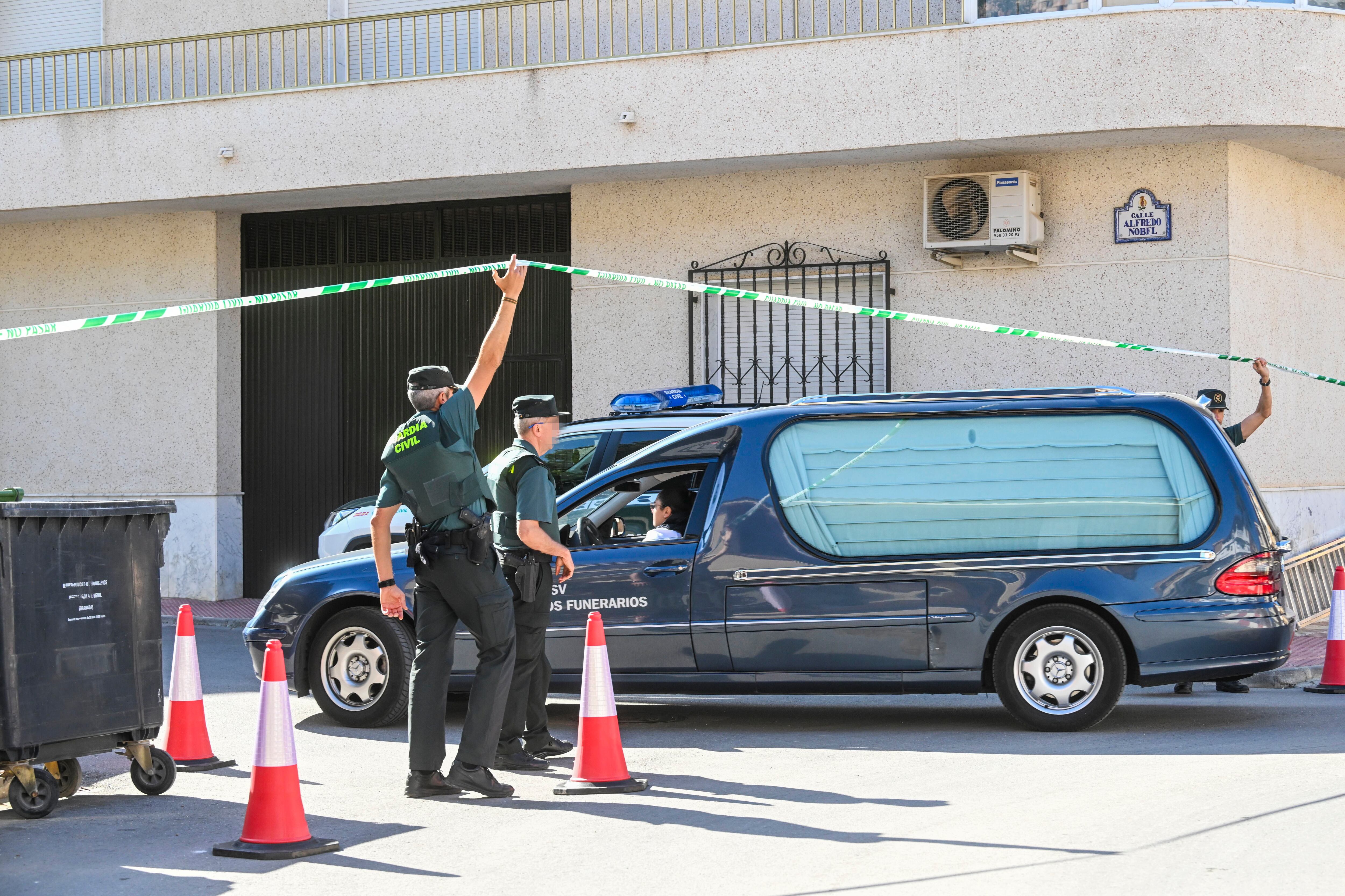 “¿Por qué no le quitaron la licencia de armas?”: Huétor-Tájar se pregunta qué llevó a José Gálvez a matar a sus dos nietos