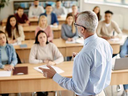 La universidad demanda más financiación y un profesorado estable