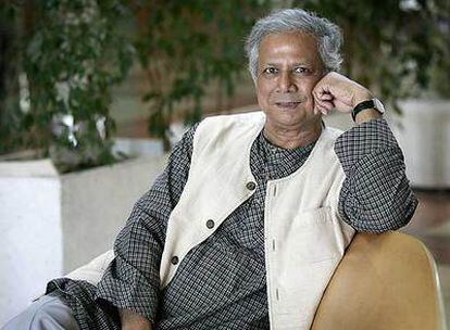 Mohammad Yunus, creador del Grameen Bank en Bangladesh.