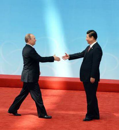 Vladimir Putin y Xi Jinping en Shanghai en 2014. 