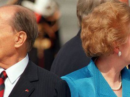 El expresidente franc&eacute;s, Fran&ccedil;ois Mitterand (izq.), y la ex primera ministra brit&aacute;nica, Margaret Thatcher, en 1989. 