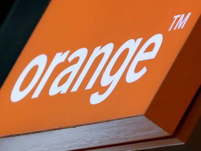 Logo de Orange en una tienda en Francia.