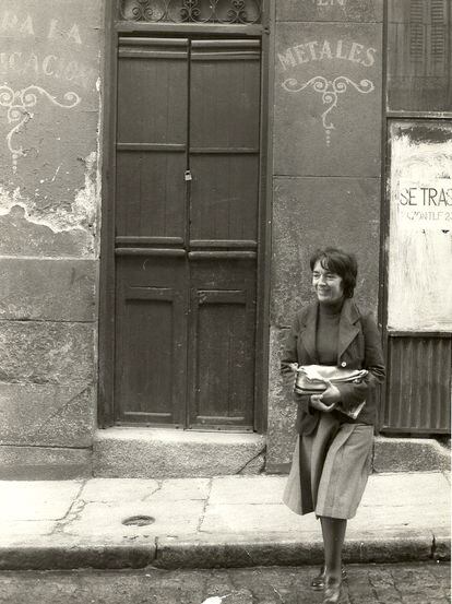Amalia Avia, en una calle de Madrid.