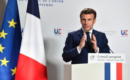 Macron, durante una conferencia de prensa el 25 de marzo tras la cumbre de la UE celebrada en Bruselas.