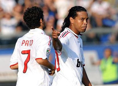 Ronaldinho, durante el partido ante el Atalanta.