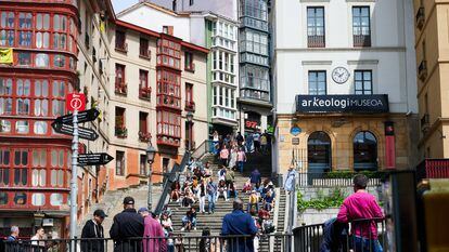 Las Calzadas de Mallona, la escalinata construida en 1745 que une el Casco Viejo de Bilbao con la Basílica de Begoña.