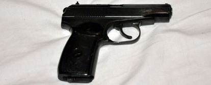 Pistola decomisada a los secuestradores del empresario de Leganés.