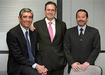 Pere Carbó, Silvio Elías y Pere Botet, vicepresidentes y propietarios de Caprabo.