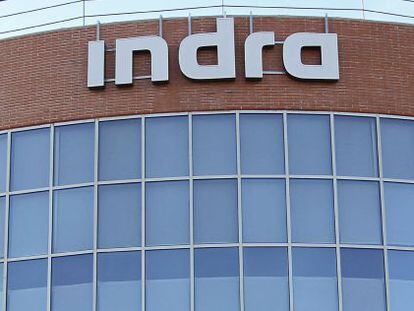 Logotipo de la empresa Indra. 