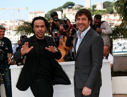 El director mexicano, Alejandro González Iñárritu, y el actor español, Javier Bardem, en Cannes.
