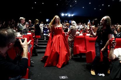 La actriz Jennifer Lawrence, momentos antes del pase del documental 'Bread and Roses' presentado el 21 de mayo en Cannes.
