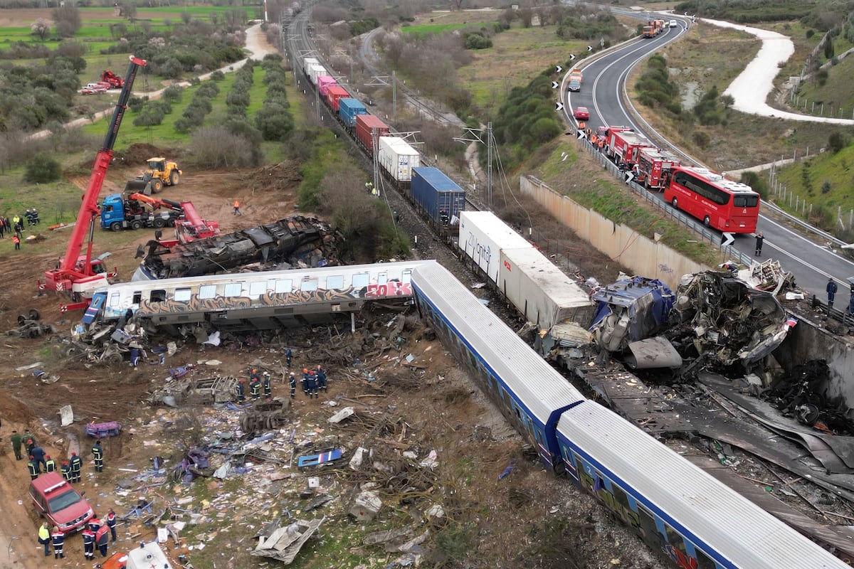 ग्रीस में ट्रेन हादसा, मृतकों की संख्या बढ़कर 32 हुई Train accident in Greece, death toll rises to 32