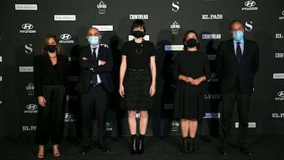 Sofía Ruiz de Velasco, directora de 'S Moda'; Carlos Nuñez, presidente ejecutivo de PRISA Media; Diana Morant, la ministra de Ciencia e Innovación; la directora de EL PAÍS, Pepa Bueno, y Juan Cantón, director general de Prensa de PRISA Media.
