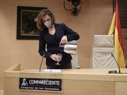 La ex secretaria general del PP y exministra María Dolores de Cospedal en la Comisión Kitchen, en el Congreso de los Diputados, en diciembre de 2021.