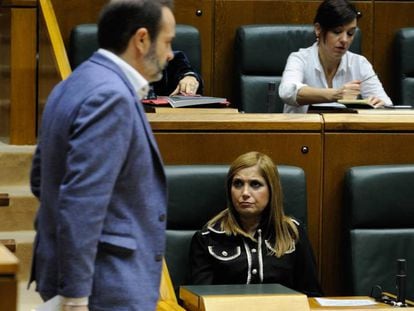 La consejera de Trabajo y Justicia, María Jesús San José durante el pleno en el que ha aprobado la Ley de Cooperativas.