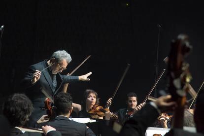 Josep Pons dirige el concierto de la Fundación La Caixa en honor al 250º aniversario de Beethoven.
