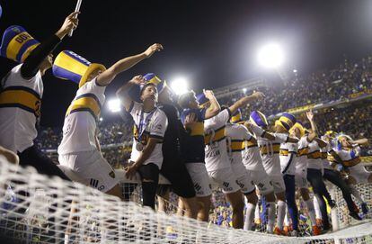 Jugadores de Boca Juniors celebran su victoria ante Tigre en la penúltima jornada.
