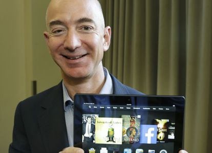 Jeff Bezos presenta la nueva tableta Kindle.