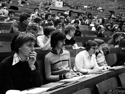 Una clase en la Universidad Ruhr de Bochum, en Alemania, en enero de 1978.